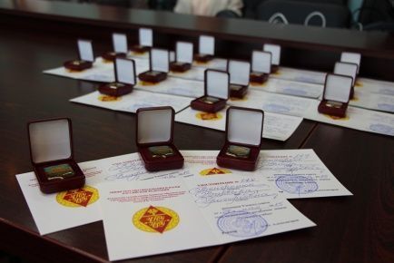 Нагрудный знак "Отличник учёбы"