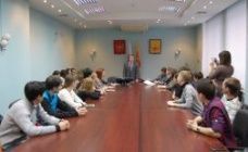 Проректор по учебной работе наградил дипломами победителей конкурса среди академических групп